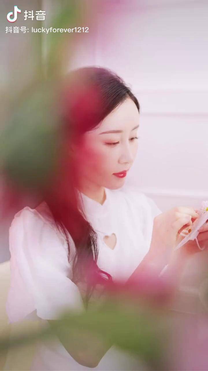 疫情下的生活百态，抖音视频中的温暖与思考