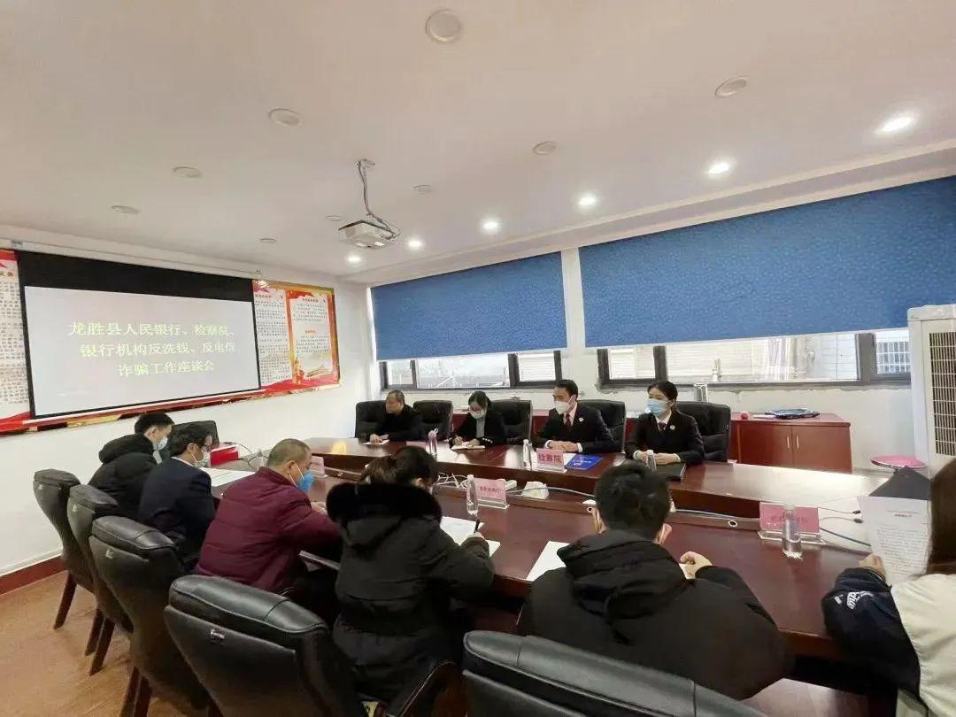 疫情下的青春印记，大学生在挑战中绽放成长的力量