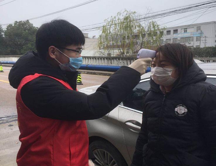 战疫视角下的抖音创意与温情，疫情期间的独特故事