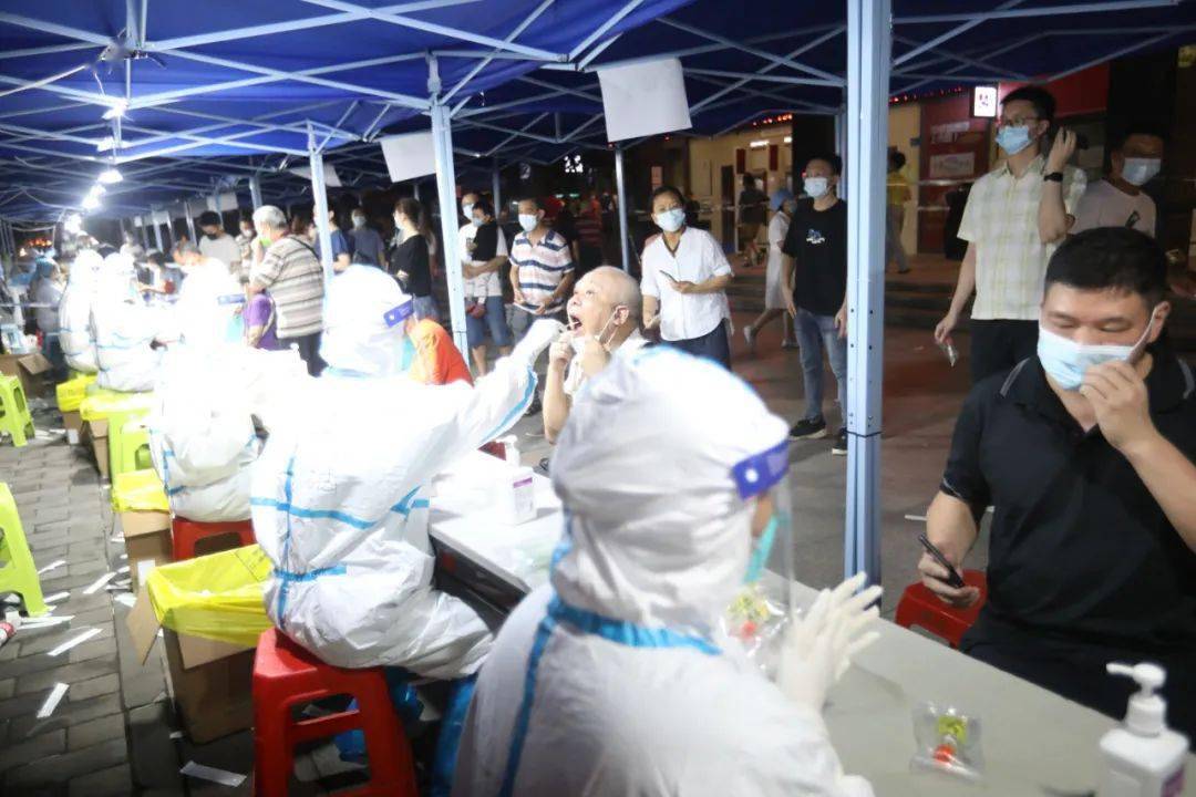 全球应对，新冠疫情的爆发与初期挑战