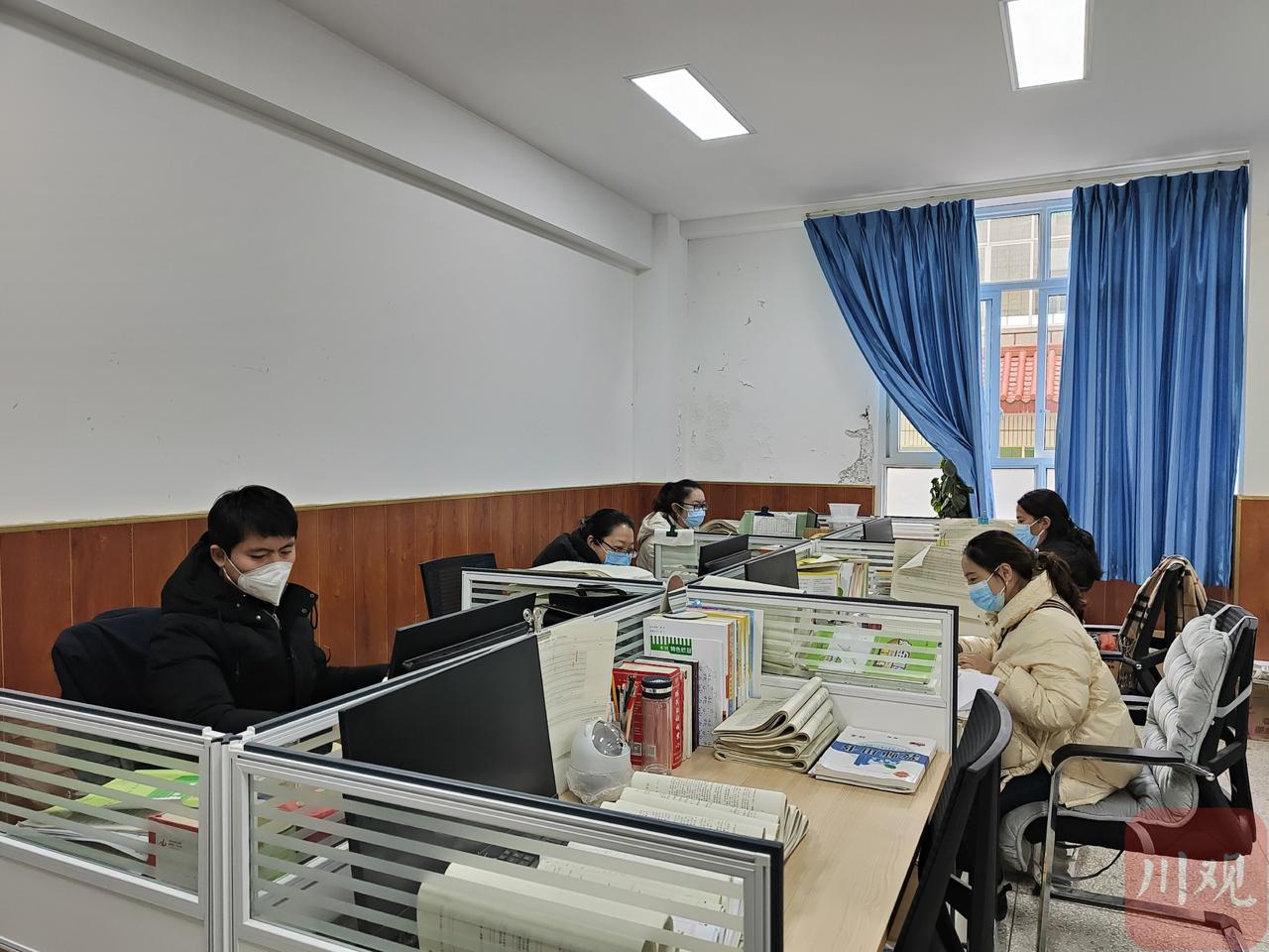 成都共筑安全防线，新冠疫情防控通告守护城市脉动