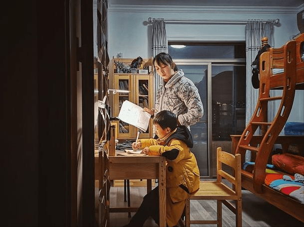 云端守望，疫情期间的家教生活127日纪实