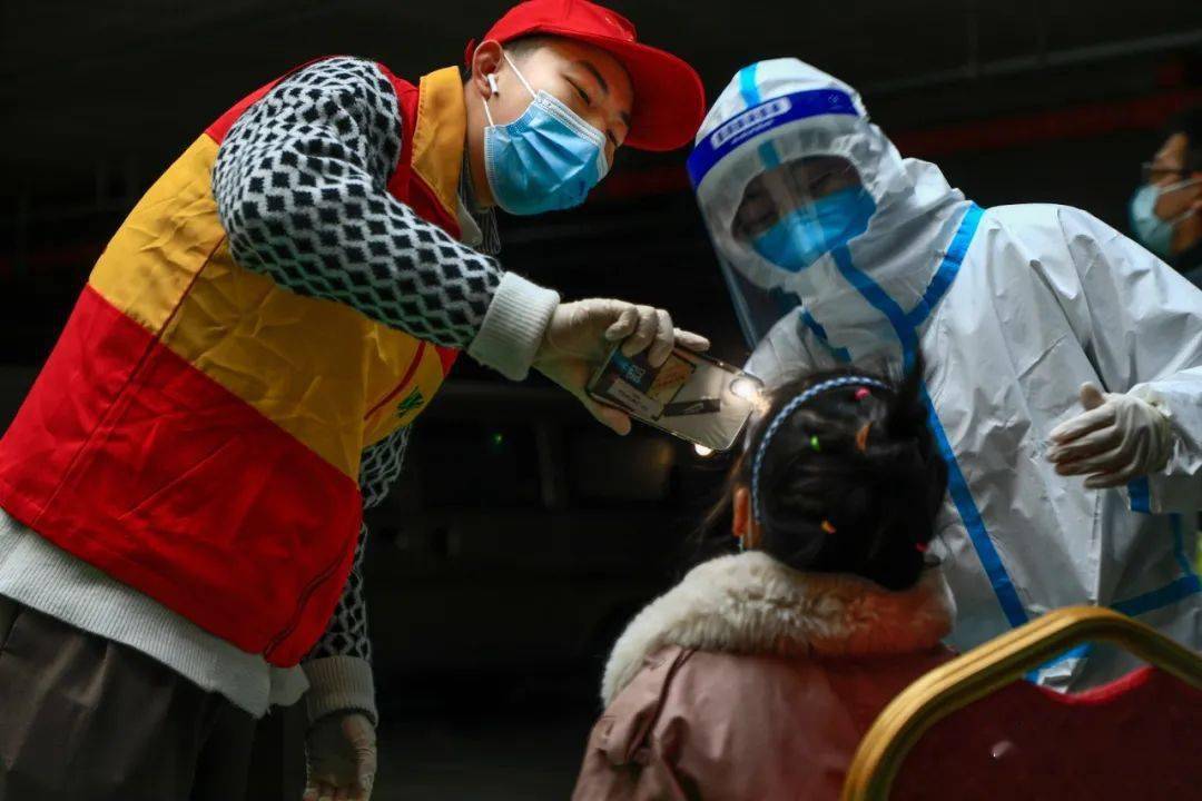 疫情下的温暖，社区守望相助的力量